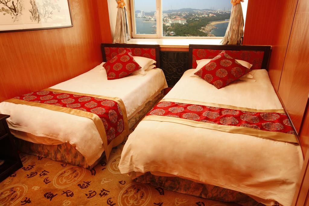 Donghai Grand Hotel Qingdao Rom bilde