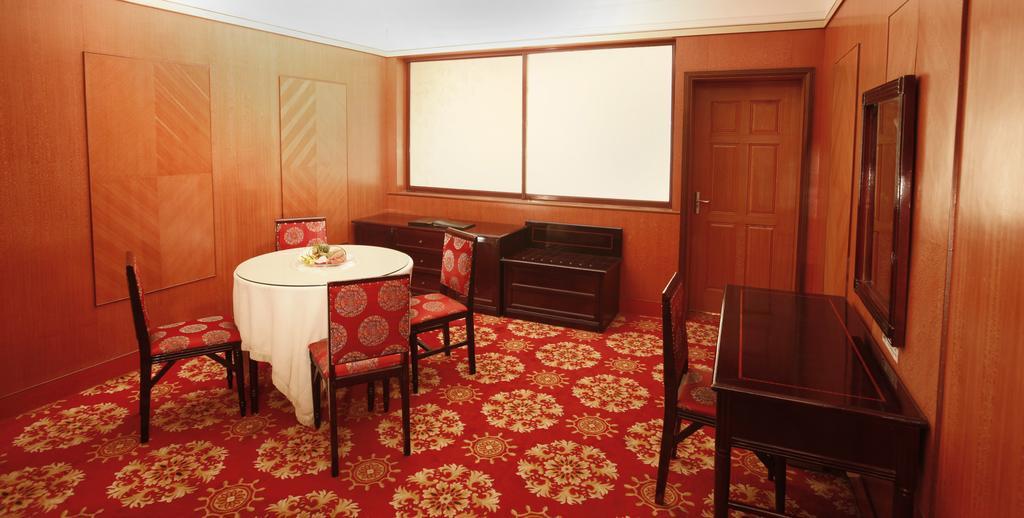 Donghai Grand Hotel Qingdao Eksteriør bilde