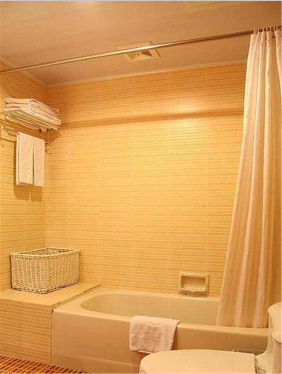 Donghai Grand Hotel Qingdao Rom bilde